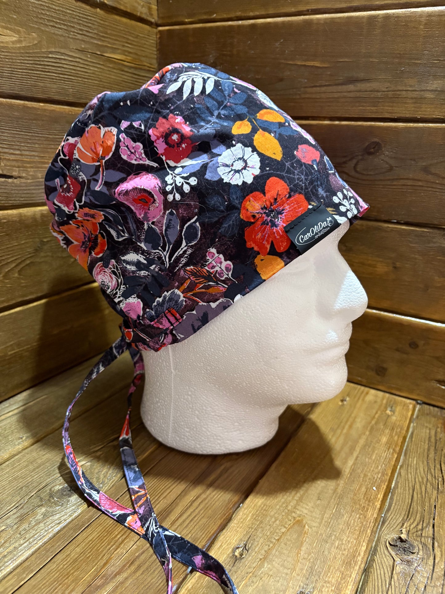 Chapeau de chirurgie - Fleur fond noir