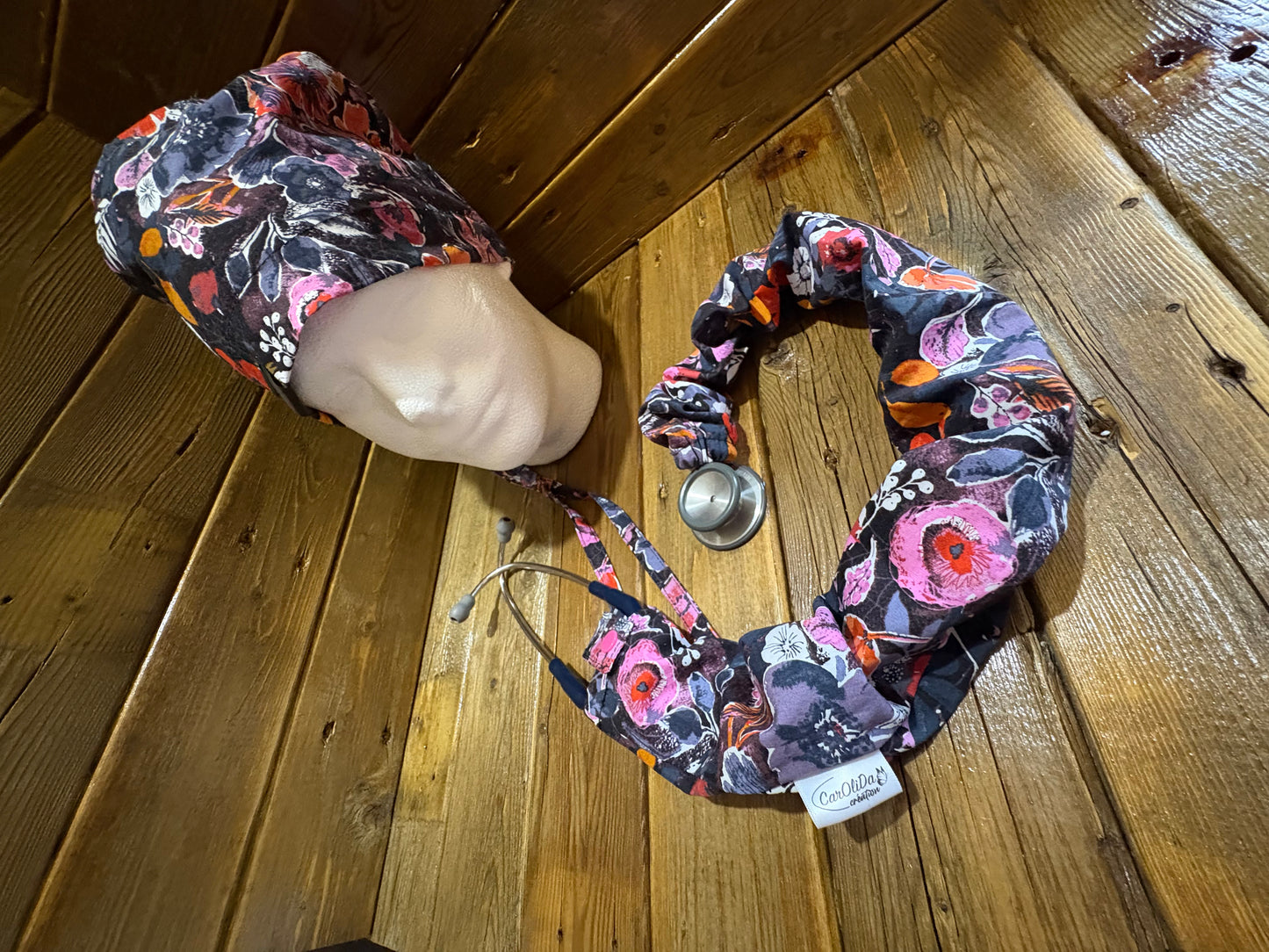 Housse stéthoscope- Fleur fond noir