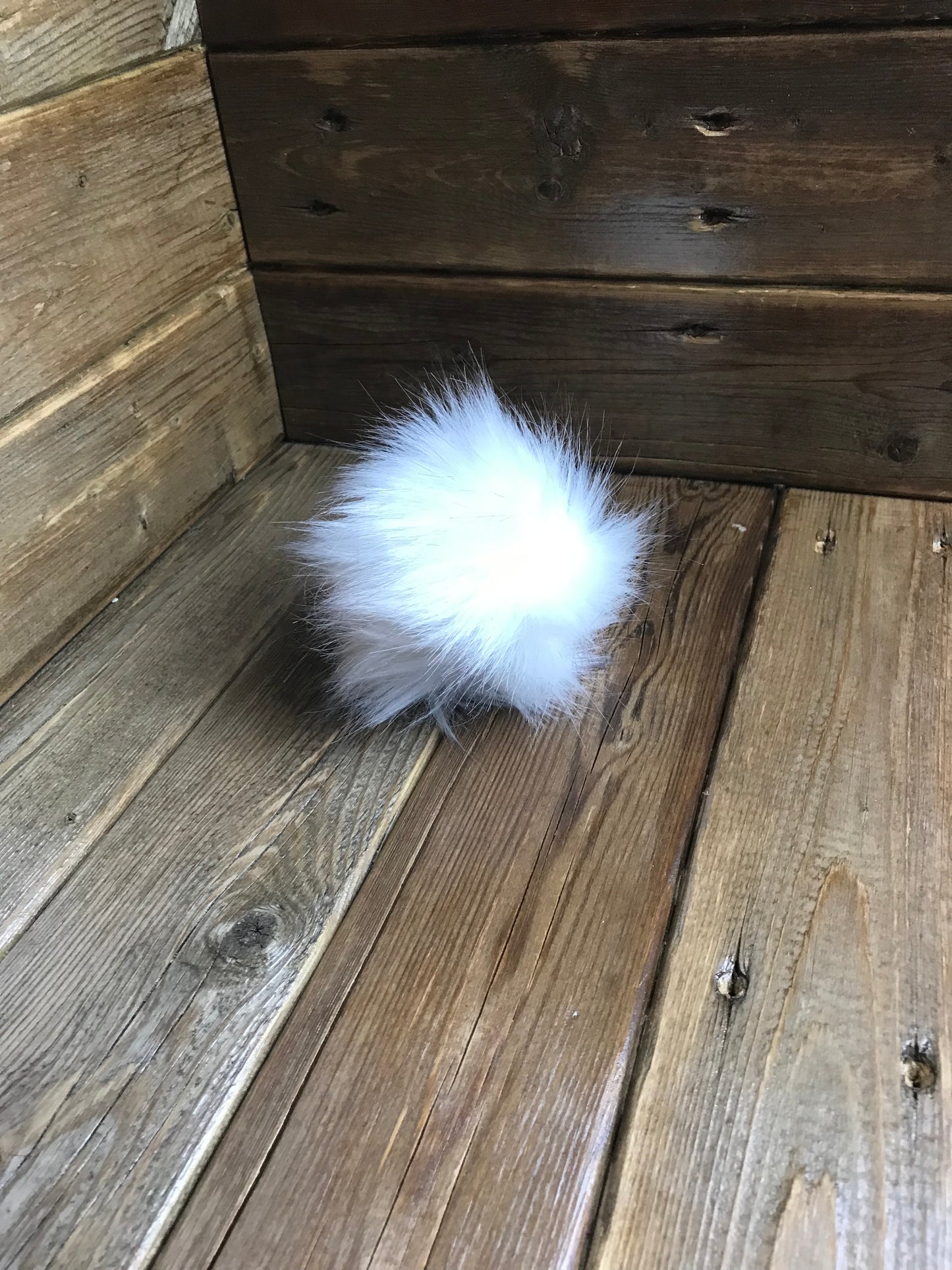 Pompon fausse fourrure - Blanc