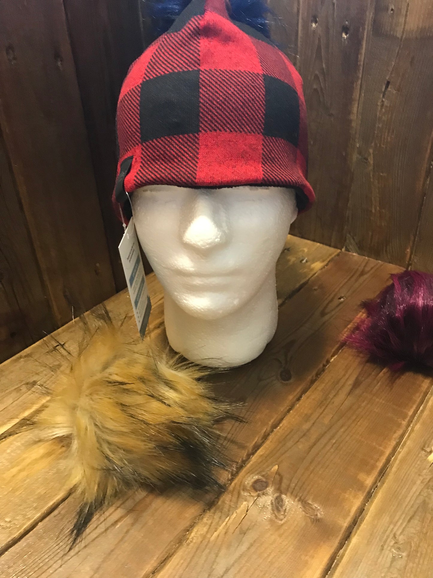 Tuque doublée avec micropolar -Carreauté Rouge Taille 6