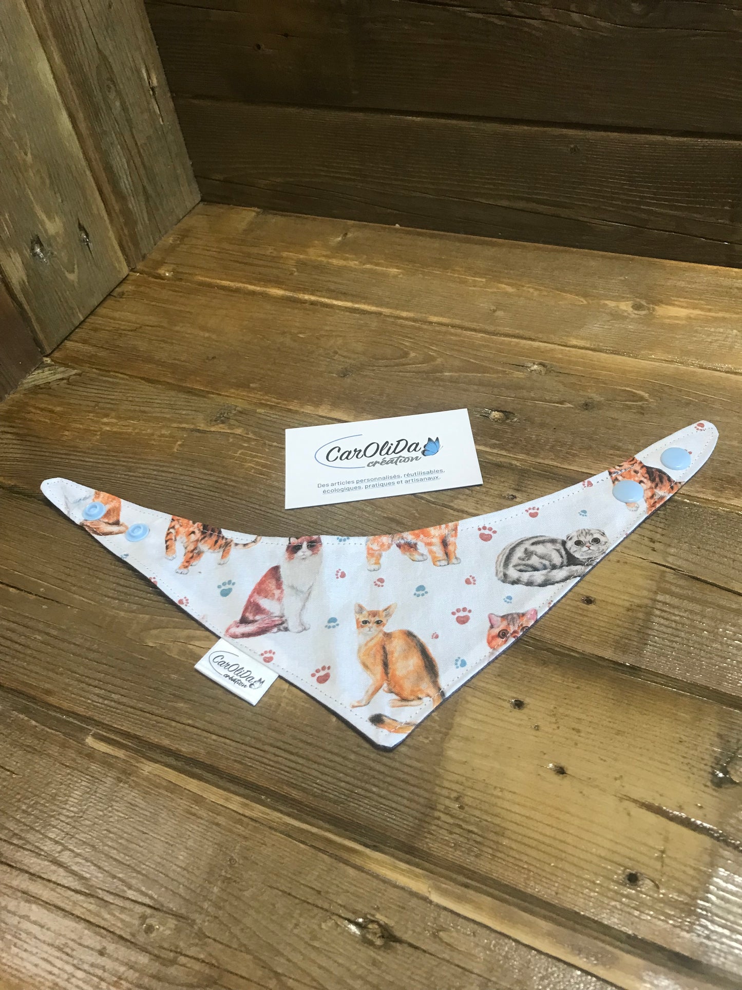 Reversible snap bandana-gray and cat/XS