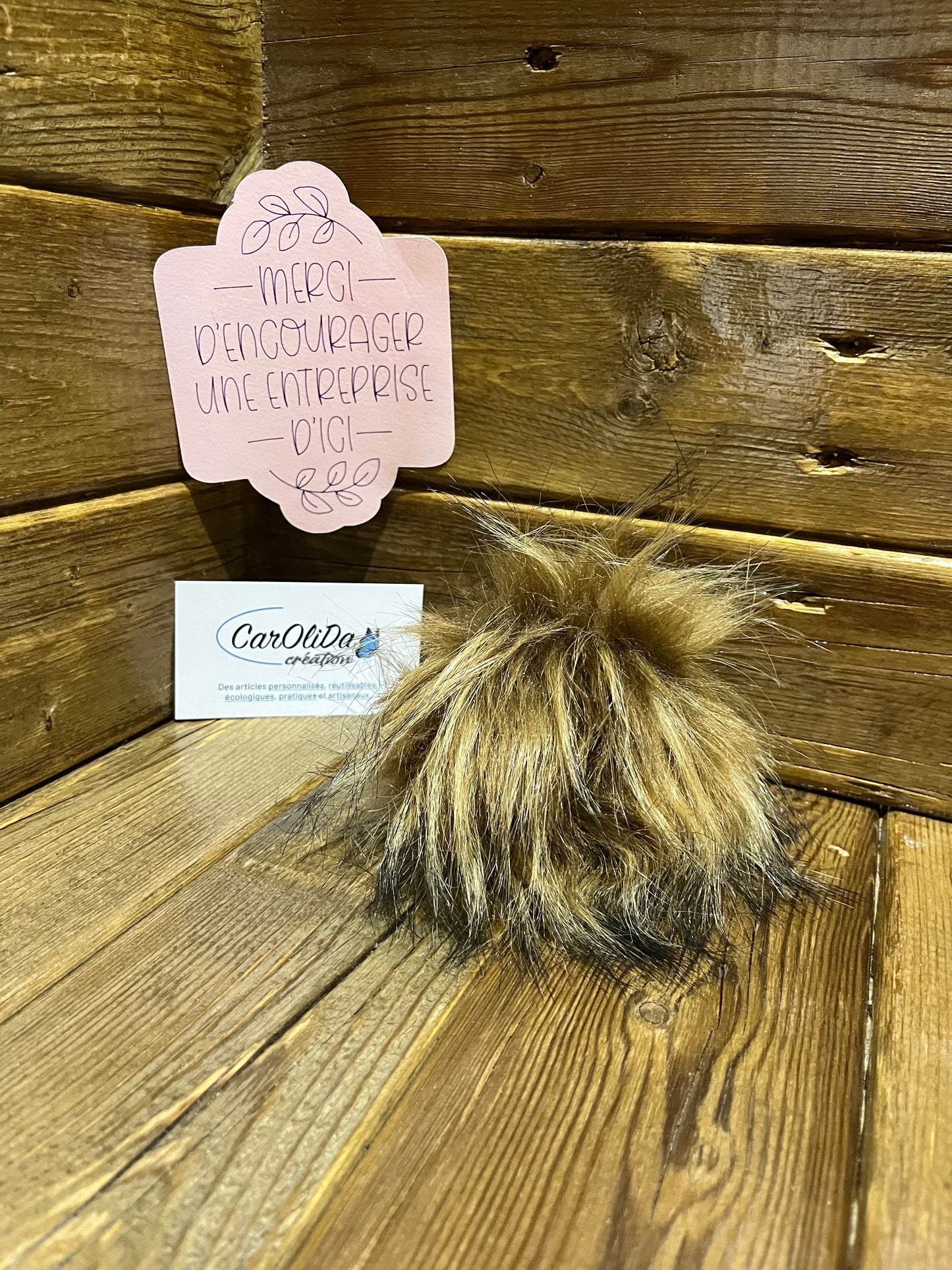 Raccoon faux fur pompom - Brown