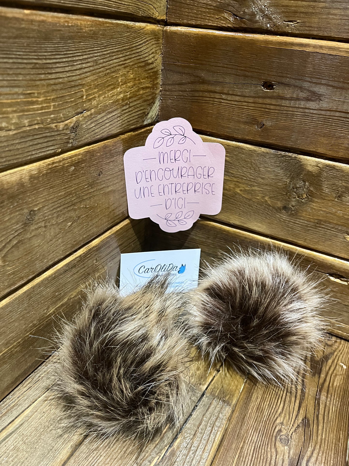 Faux fox fur pompom - Dark and pale brown